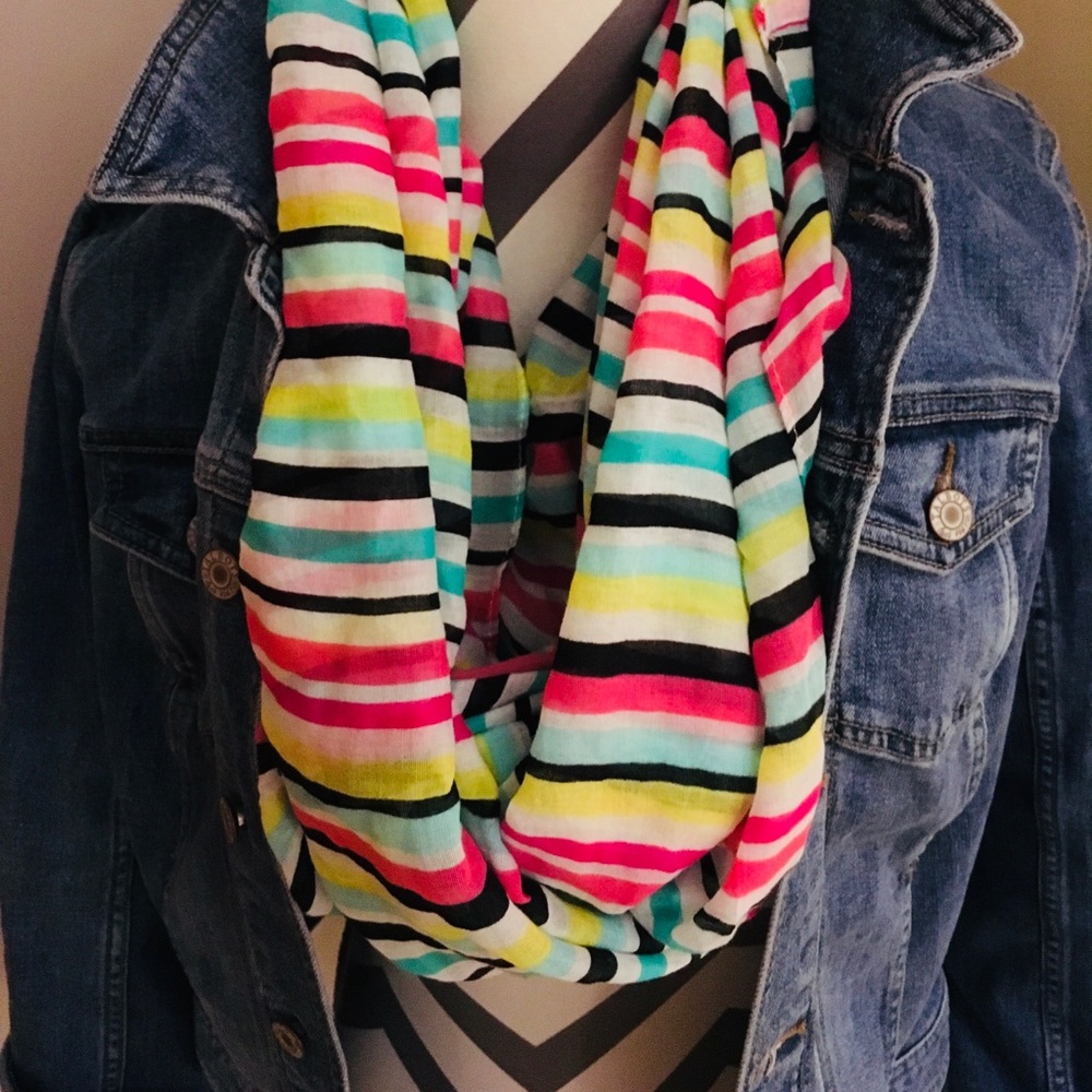 Infinity scarf - Picture 2 of 3